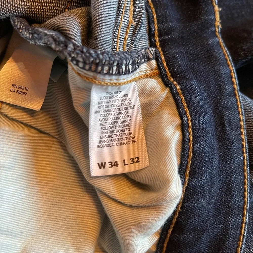 Men’s Lucky Brand Dark Wash Jeans. Size 34x32. - Picture 4 of 4
